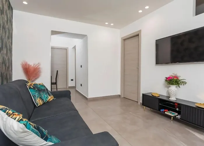 Macri House Semesterbostad *